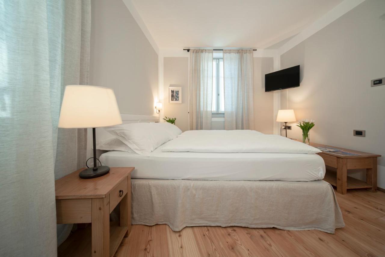 La Canonica Suite Apartments New Location Тренто Екстериор снимка