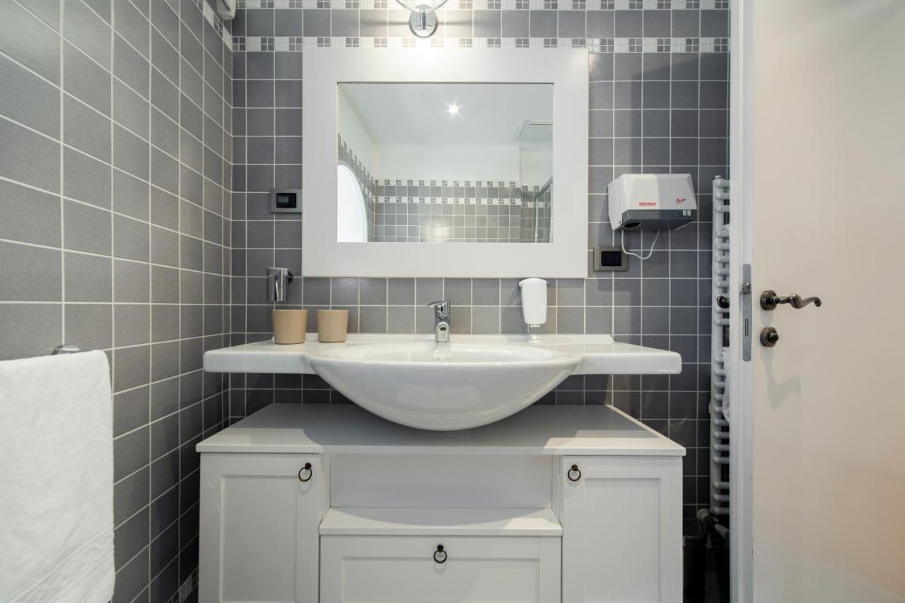 La Canonica Suite Apartments New Location Тренто Екстериор снимка
