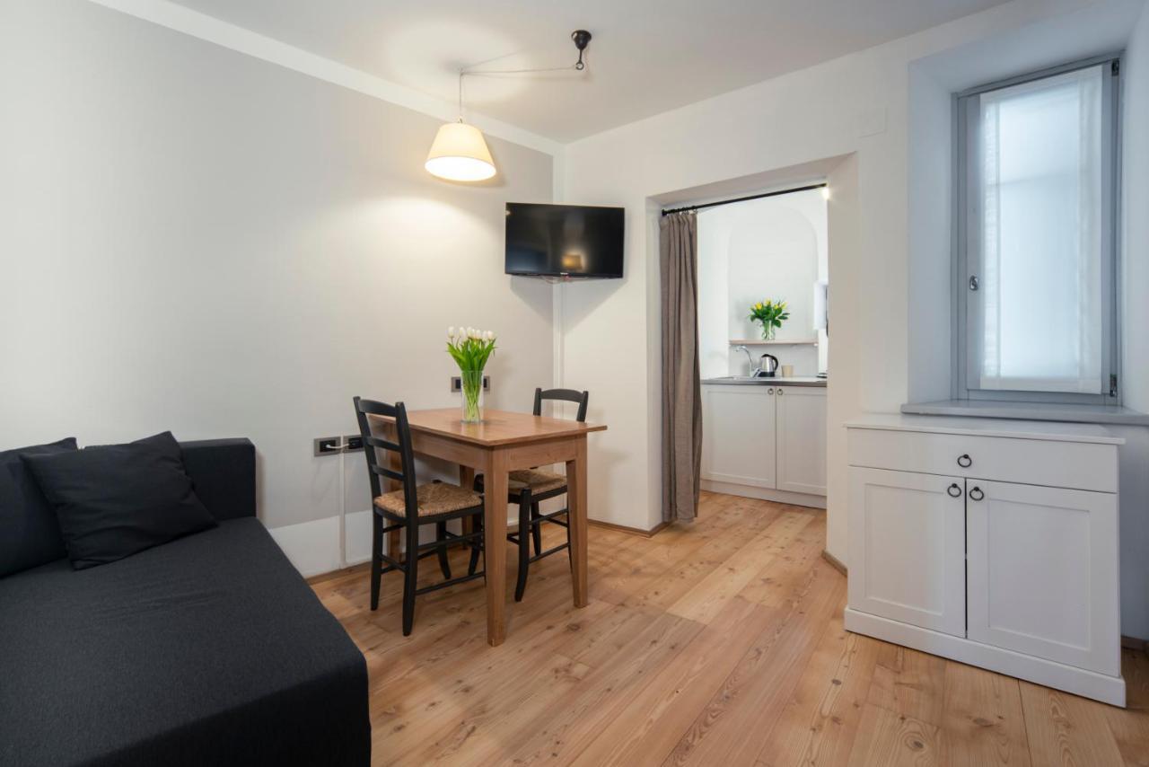 La Canonica Suite Apartments New Location Тренто Екстериор снимка